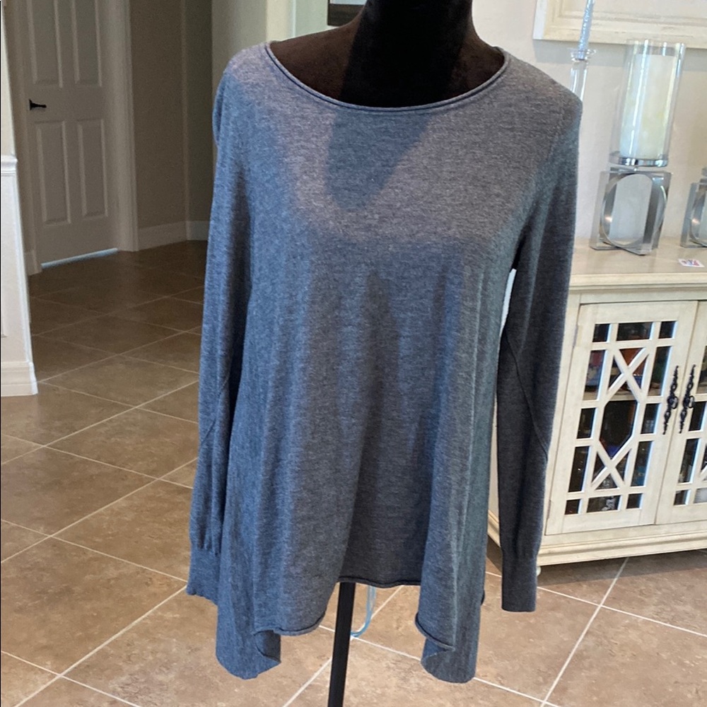 Joie gray long sleeved blouse knit top, size large